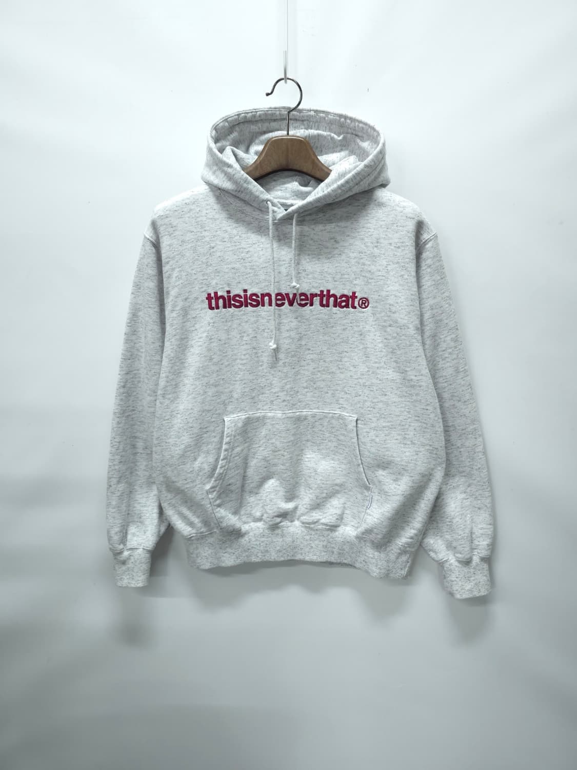 디스이즈네버댓 자수 로고 기모 후드티 (M사이즈) 상품이미지1