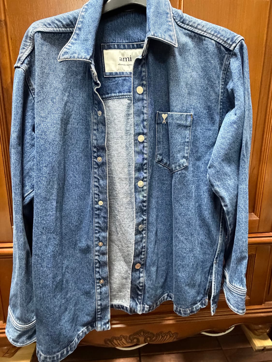 아미 오버셔츠 판매합니다 (eu 사이즈: S-M)  상품이미지1