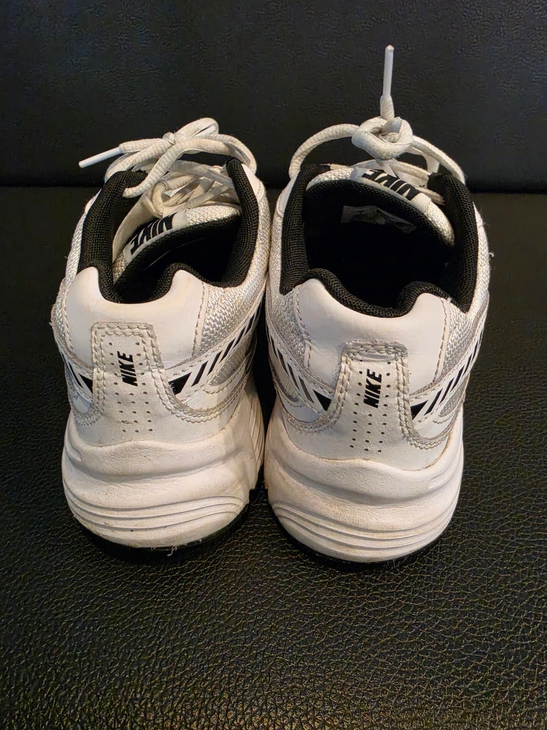 나이키 이니시에이터 화이트 런닝화 상품이미지6