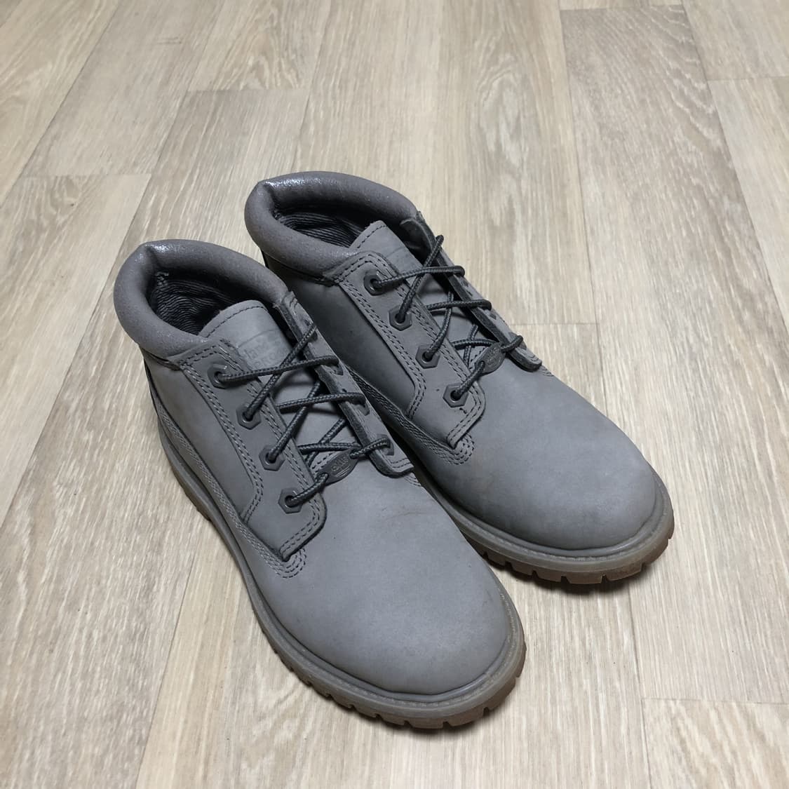 (230) 팀버랜드 Timberland 4홀 넬리 처카 부츠 그레이 상품이미지9