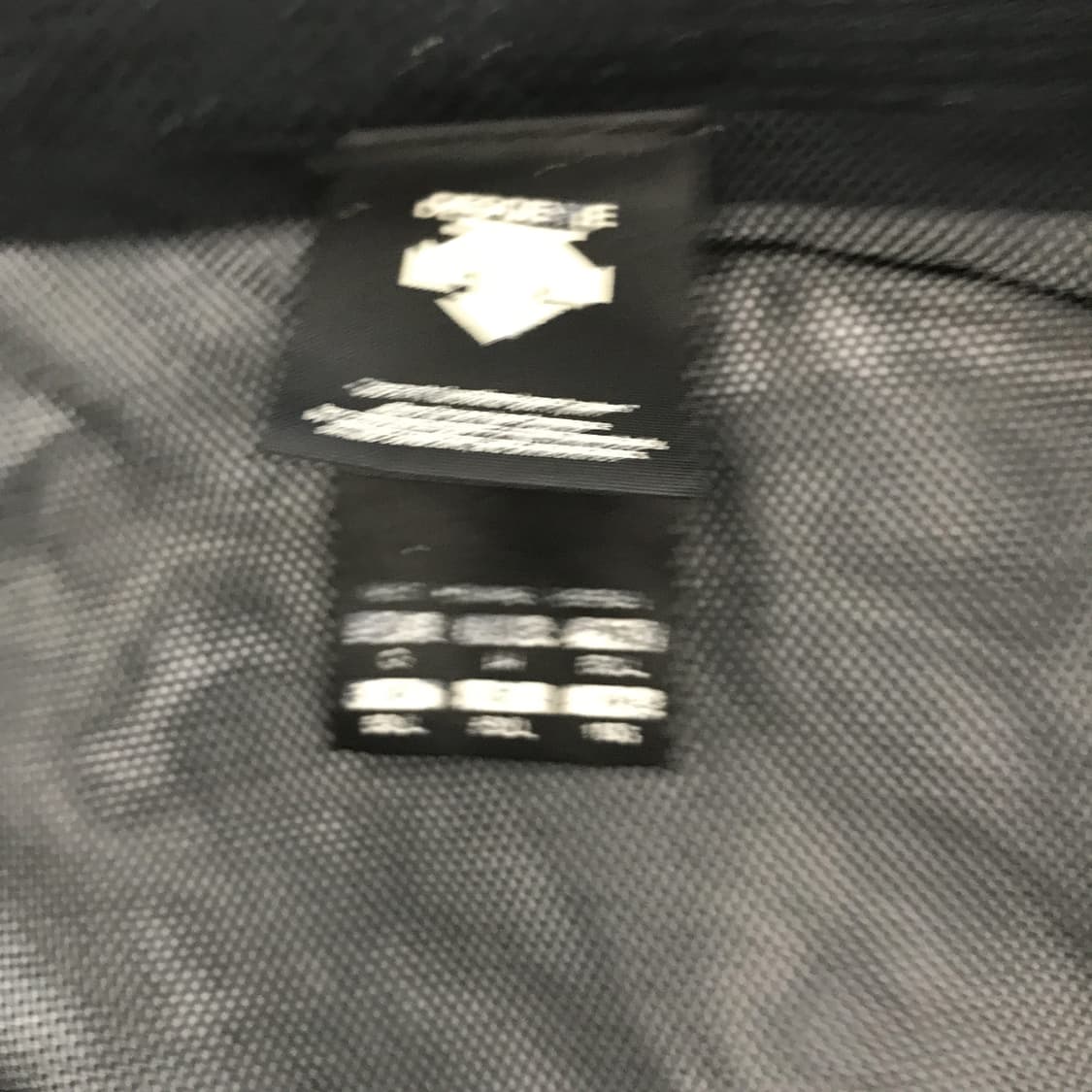 데상트 무브 스포츠 바람막이자켓 [105] 상품이미지4