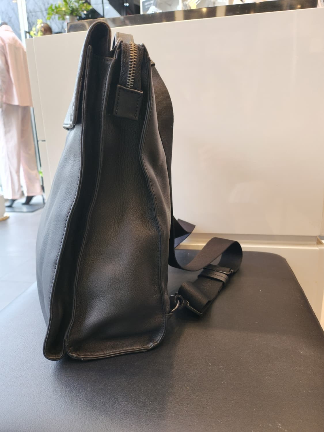 만다리나덕 플락플랩 가죽백팩(새상품급) 상품이미지7