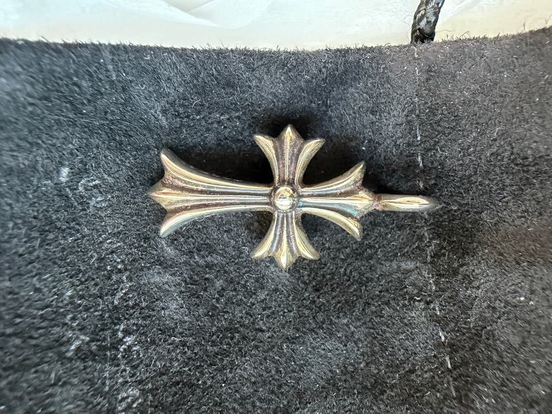 크롬하츠 타이니펫 크로스 펜던트 블랙다이아 풀파베 상품이미지3