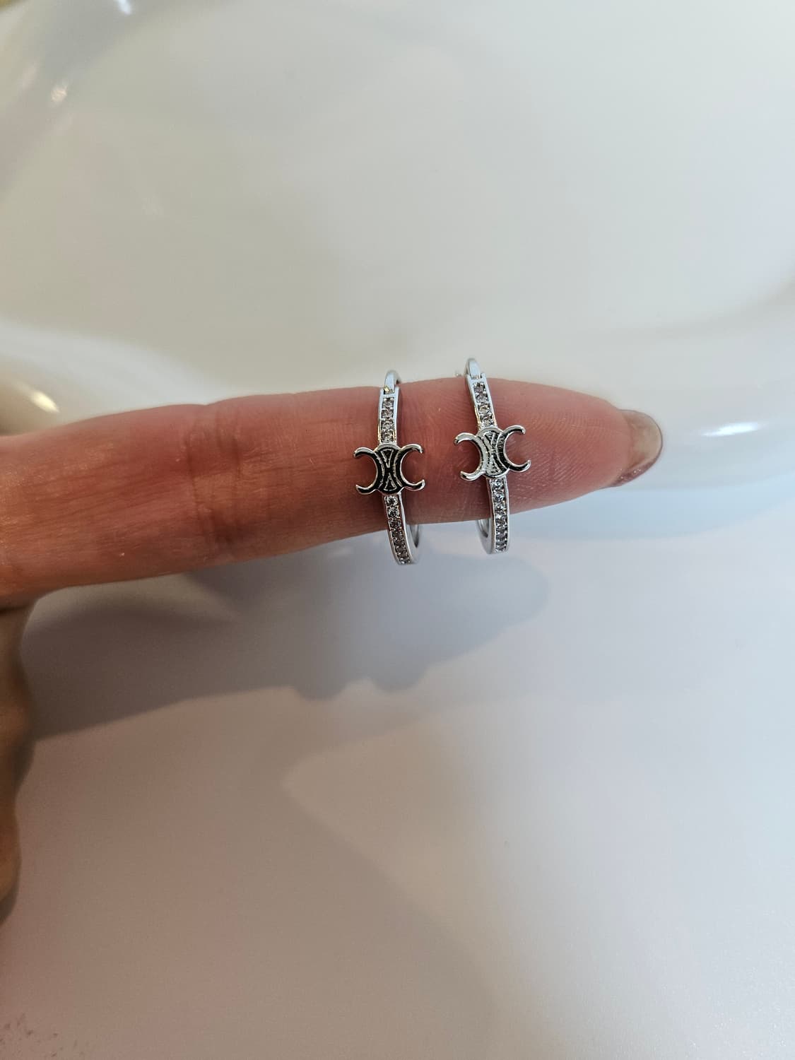 셀린느 라인스톤 후프링 귀걸이 은장 상품이미지2