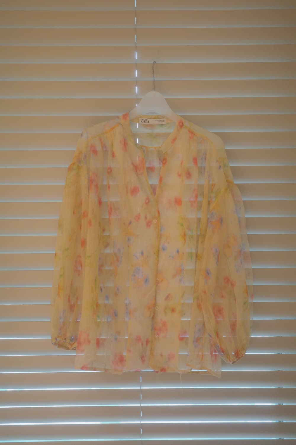 Zara 쉬폰 플라워 블라우스 상품이미지1