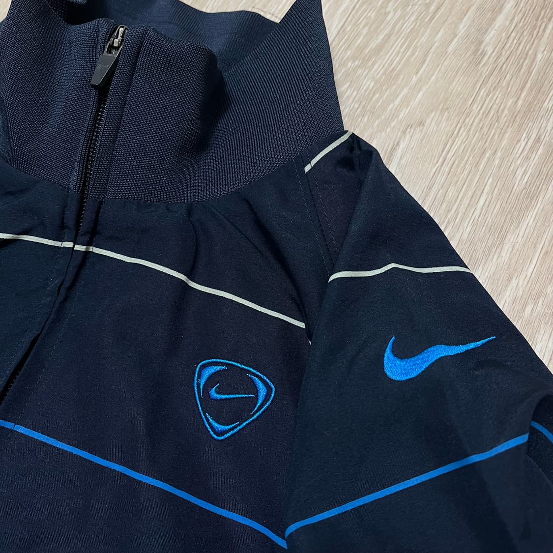 나이키 NIKE 블루 스트라이프 스우시 트랙탑 져지 자켓 M(95) 상품이미지3