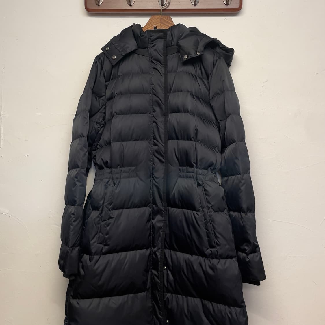띠어리 (우먼) 블랙 덕 다운 롱 패딩  상품이미지1