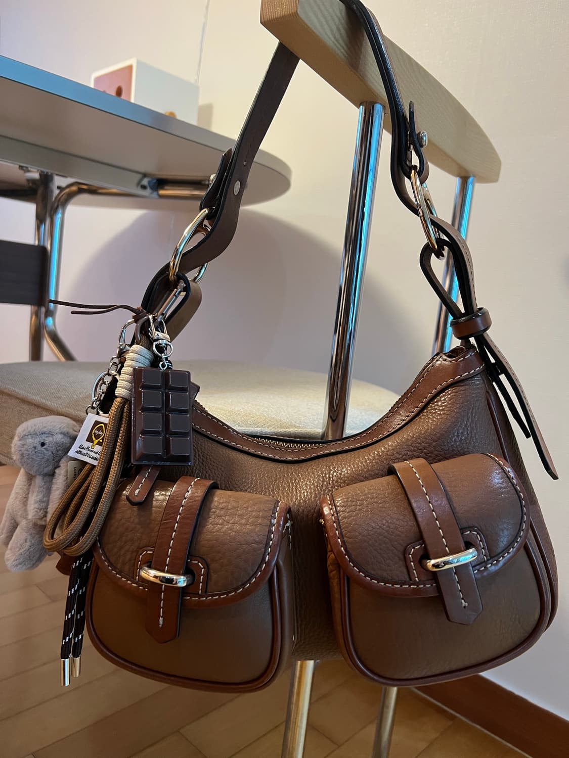 정품 투포켓 가죽숄더백 y2k 카멜브라운 코치 셀린 느낌 키링포함 상품이미지2