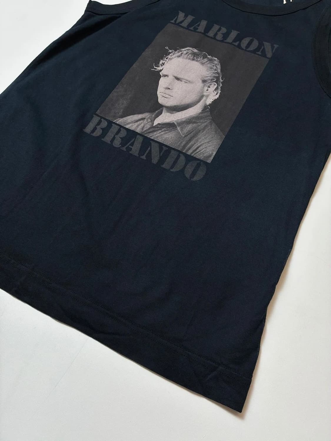 돌체앤가바나 말론 브란도 그래픽 나시 PN9577 상품이미지3