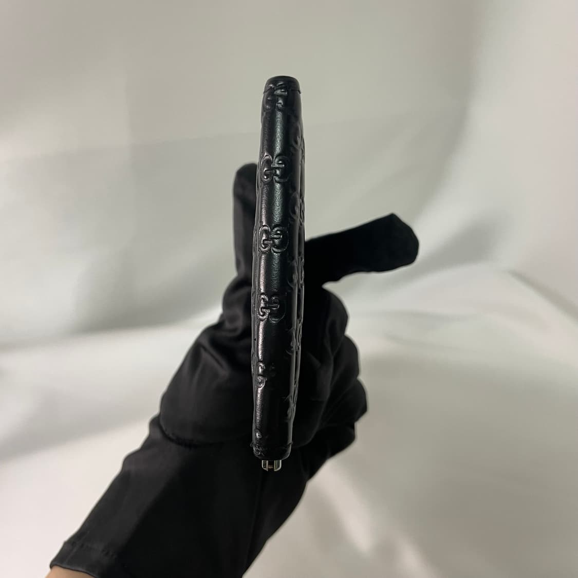 구찌 GG 로고 마이크로시마 블랙 머니클립 반지갑 단품 상품이미지3