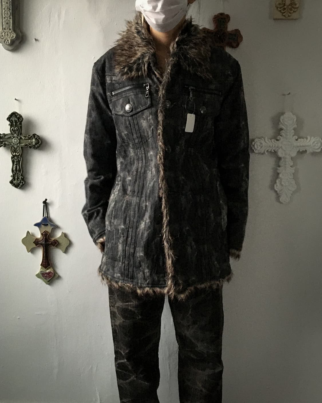 In the attic dyed fake fur mustang 상품이미지1