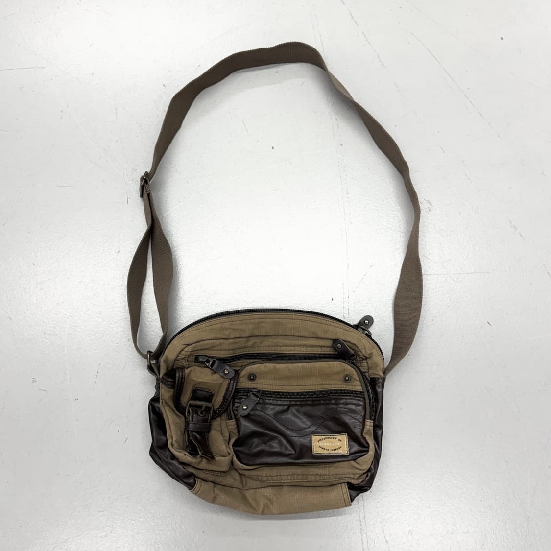 빈티지 탄창 테크니컬 레더도킹 크로스백 상품이미지2