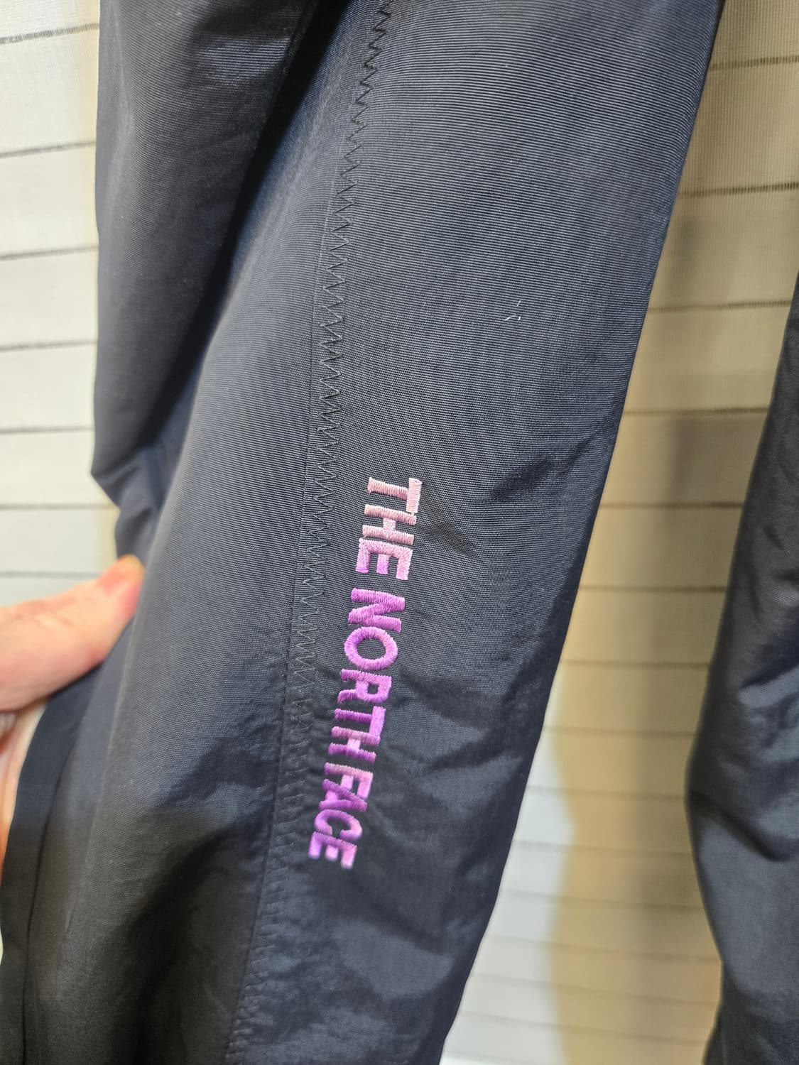 노스페이스 블랙 바람막이 후드 자켓 상품이미지8