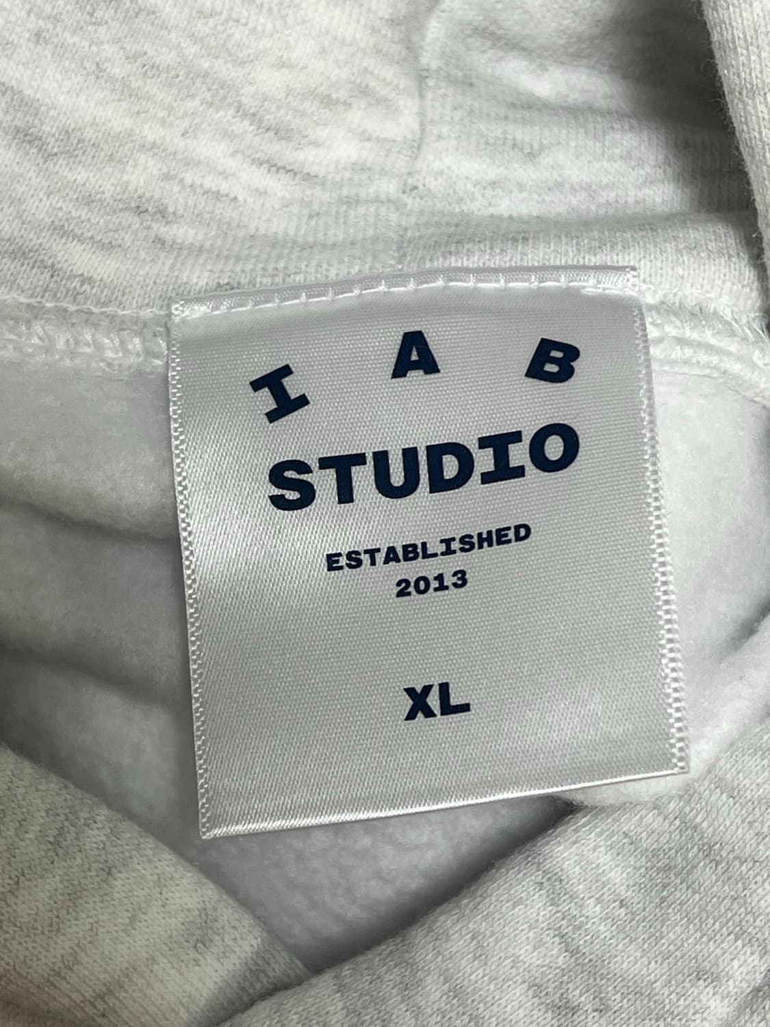 아이앱 스튜디오 후드티 상품이미지4