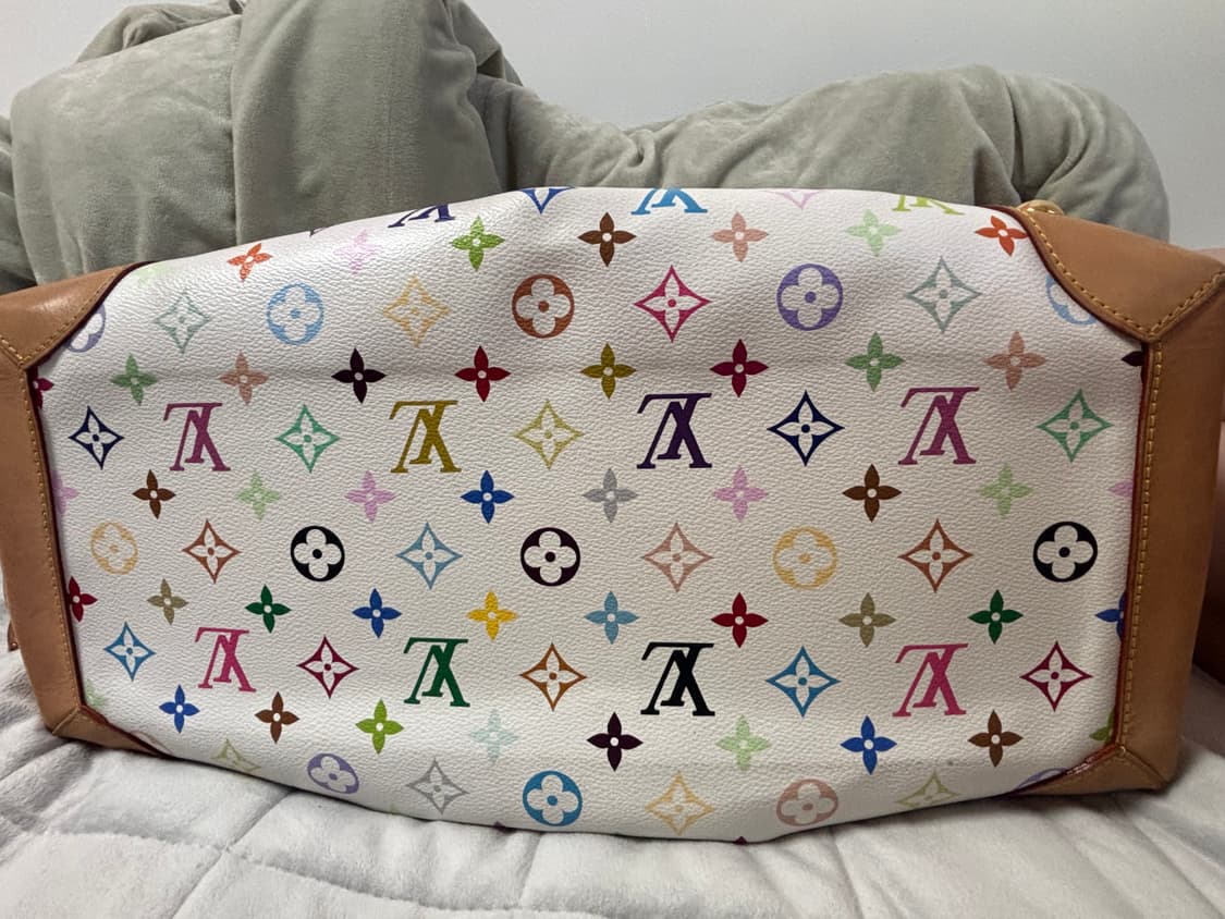 루이비통 멀티 우슐라 화이트 판매합니다 상품이미지5