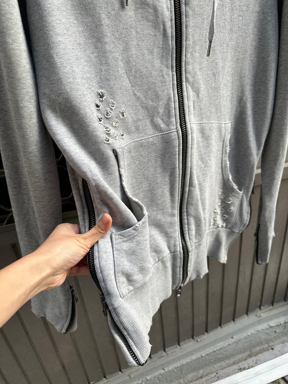 Distressed cut line 2way hood gray 상품이미지3