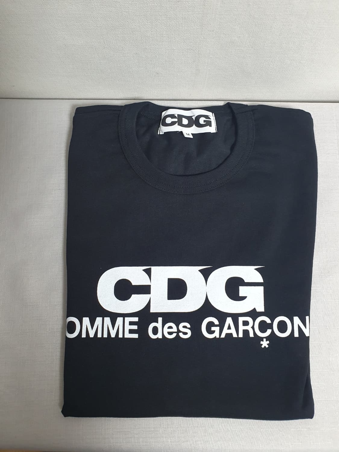 CDG 꼼데가르송 로고 반팔티 블랙 M 상품이미지3