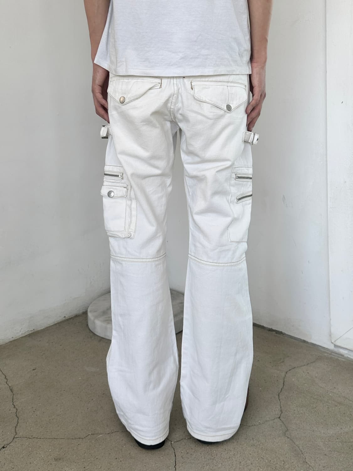 시멘틱 디자인 멀티 포켓 카고 플레어 팬츠 상품이미지2