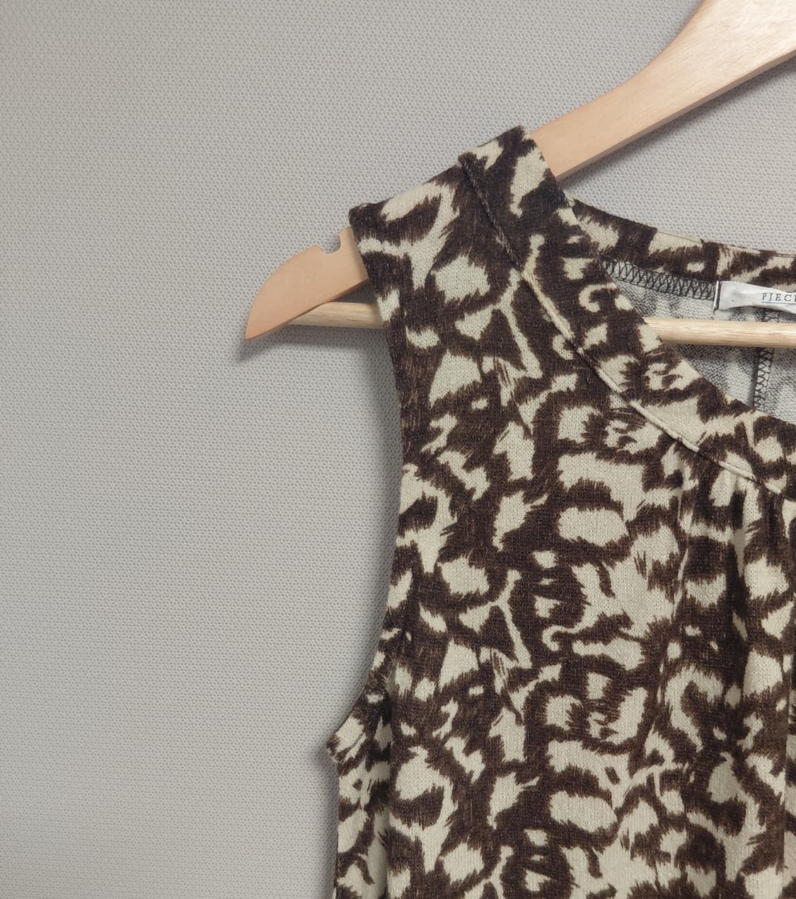 빈티지패턴 슬리브리스 탑 상품이미지3