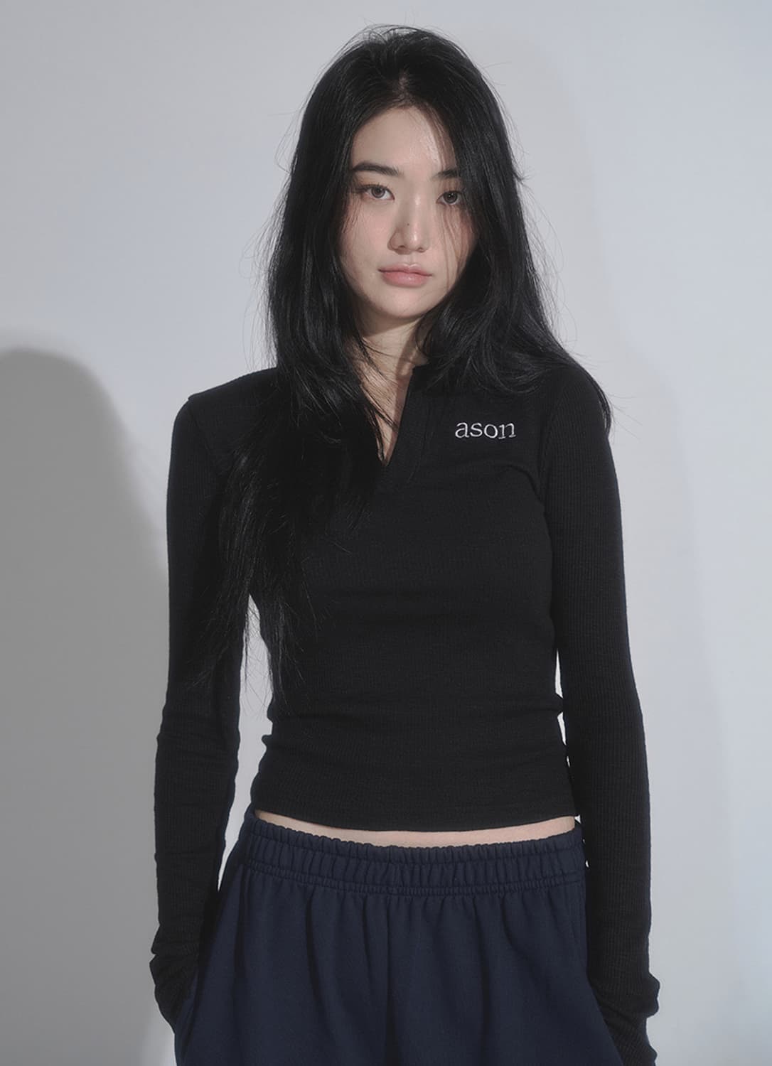 애즈온 IVY COLLAR LONG SLEEVE BLACK 상품이미지1