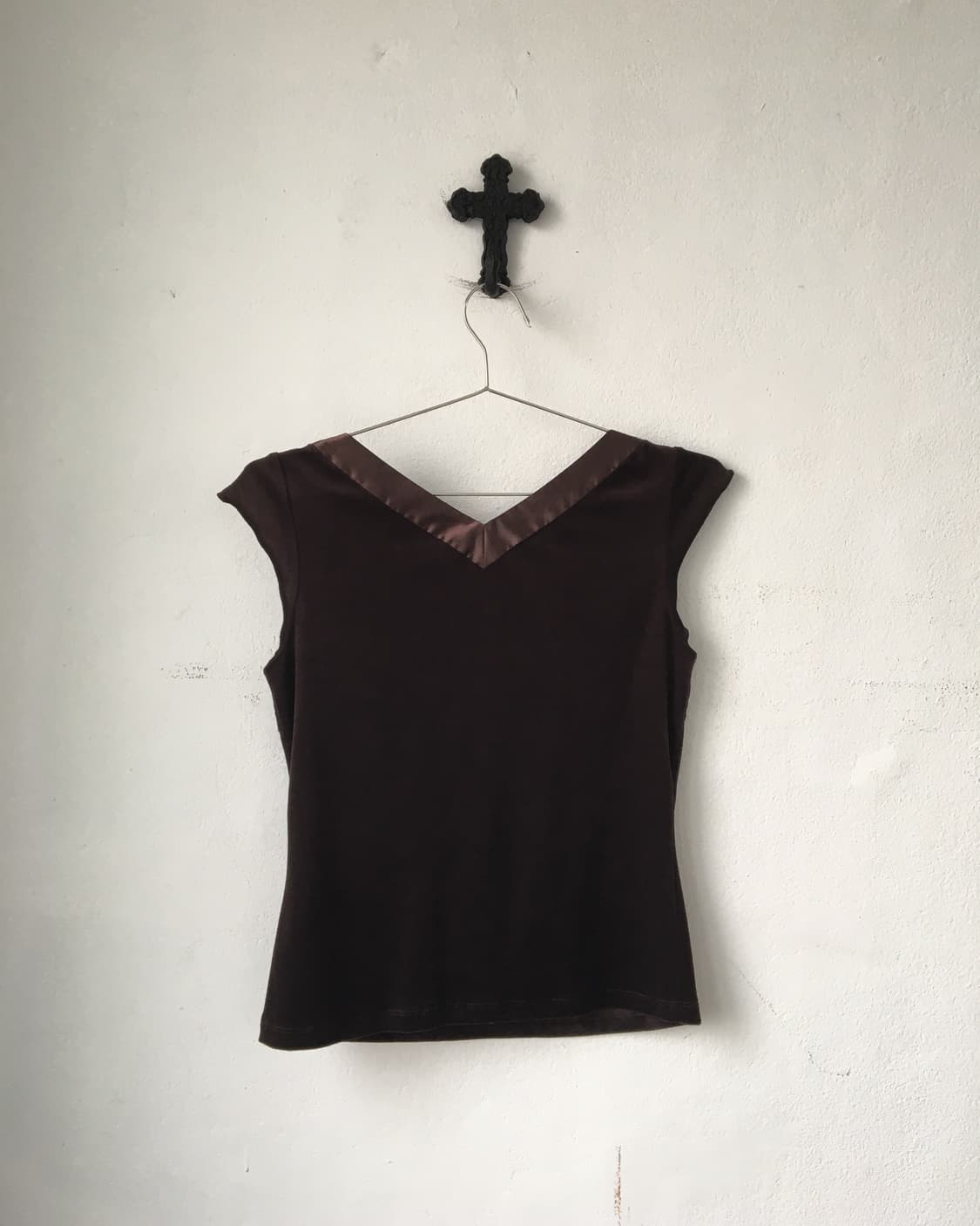 Line detail velvet top 상품이미지4