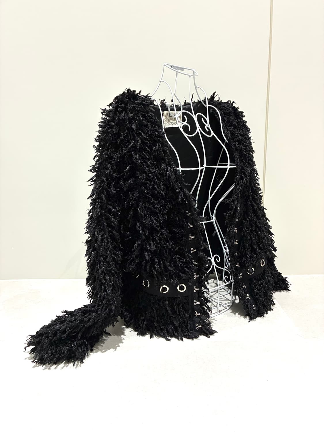 아일렛 블랙퍼 가디건 상품이미지1