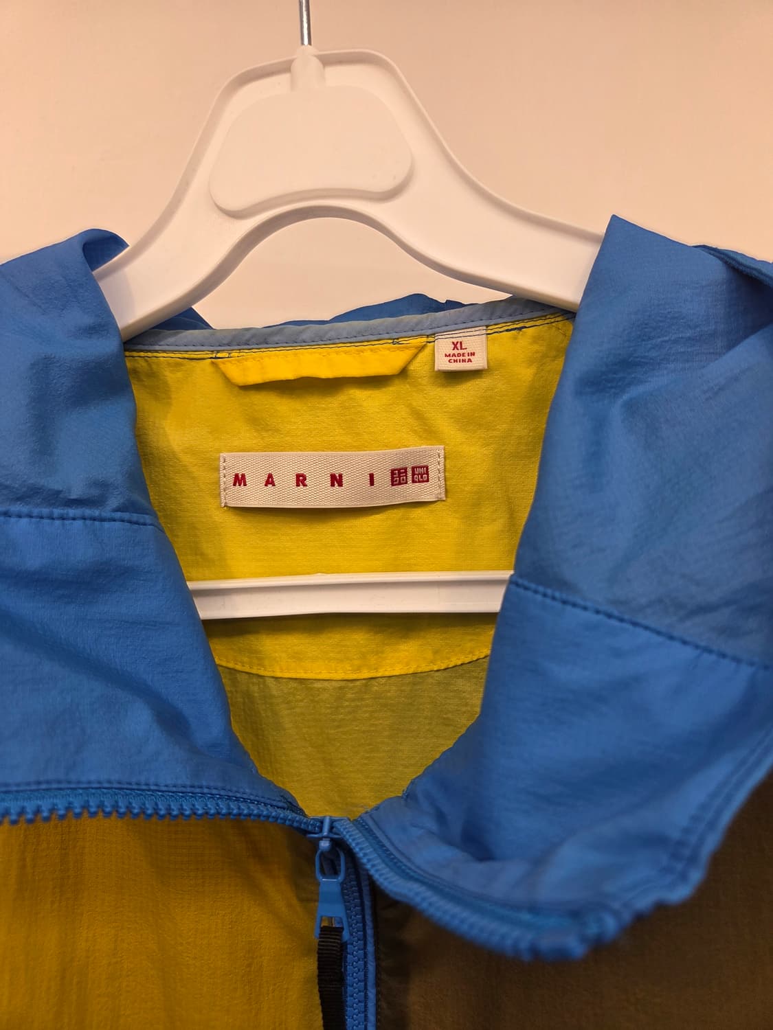 유니클로 x 마르니 바스락 바람막이 (XL) 상품이미지2