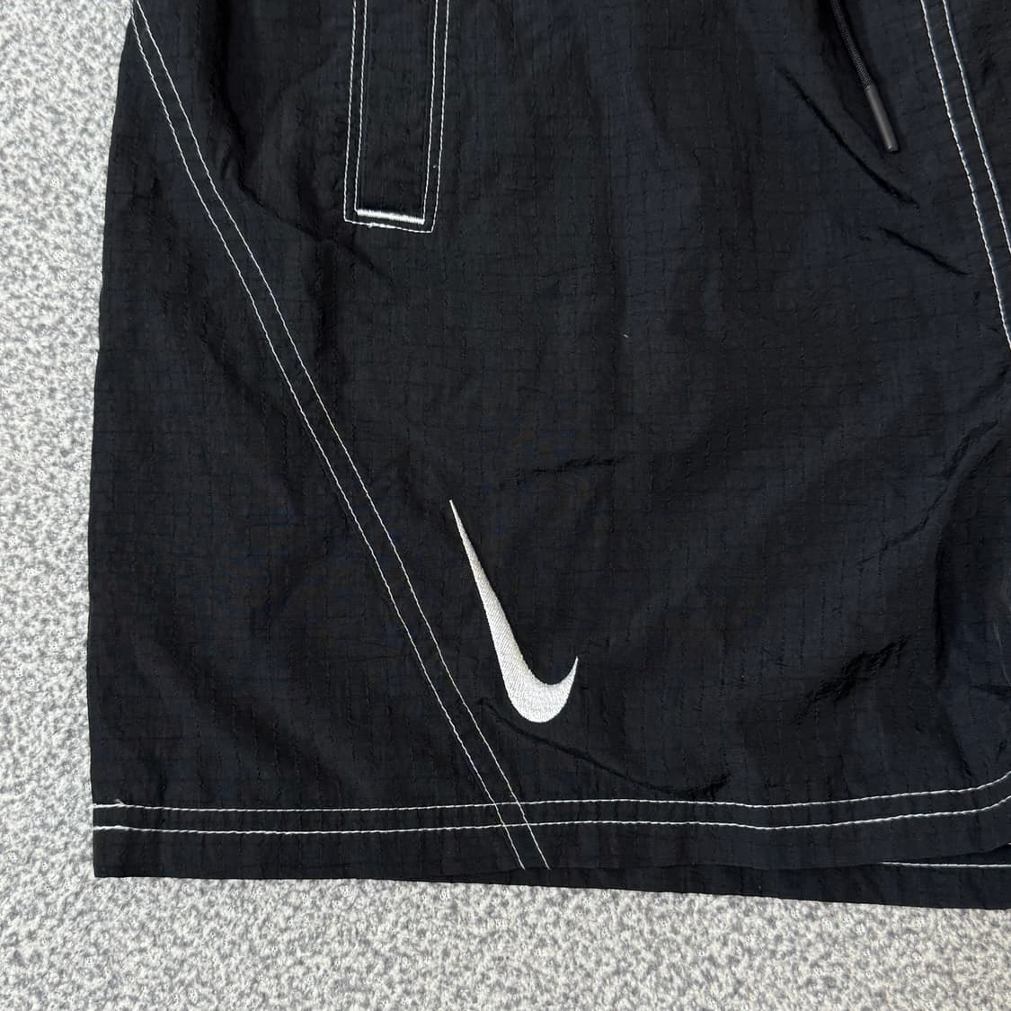 [정가 10만원] 나이키 우먼스 스우시 나일론 반바지 상품이미지6