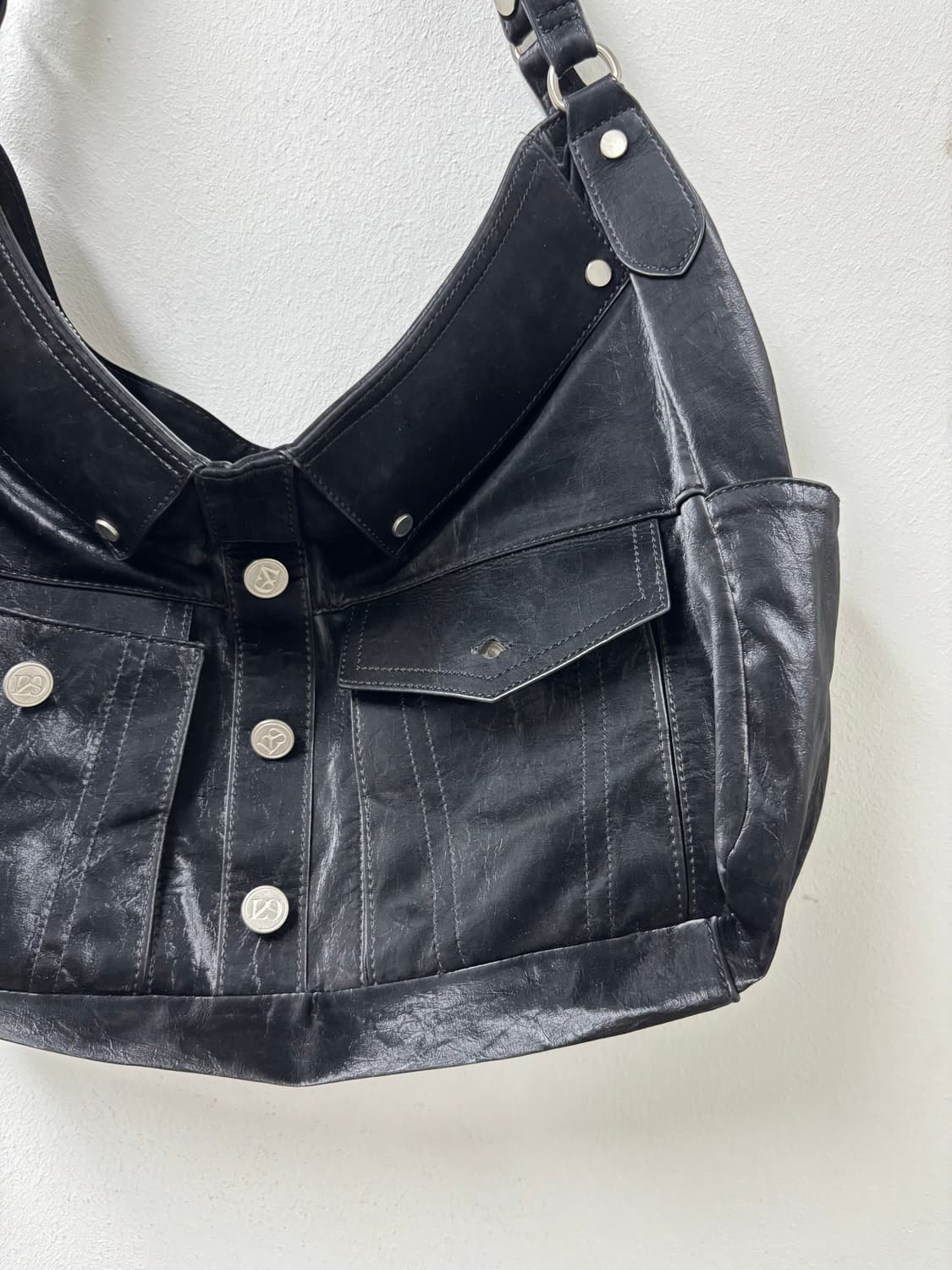 “ILLIGO” Y2K Mood Pocket Detail Bag 상품이미지3