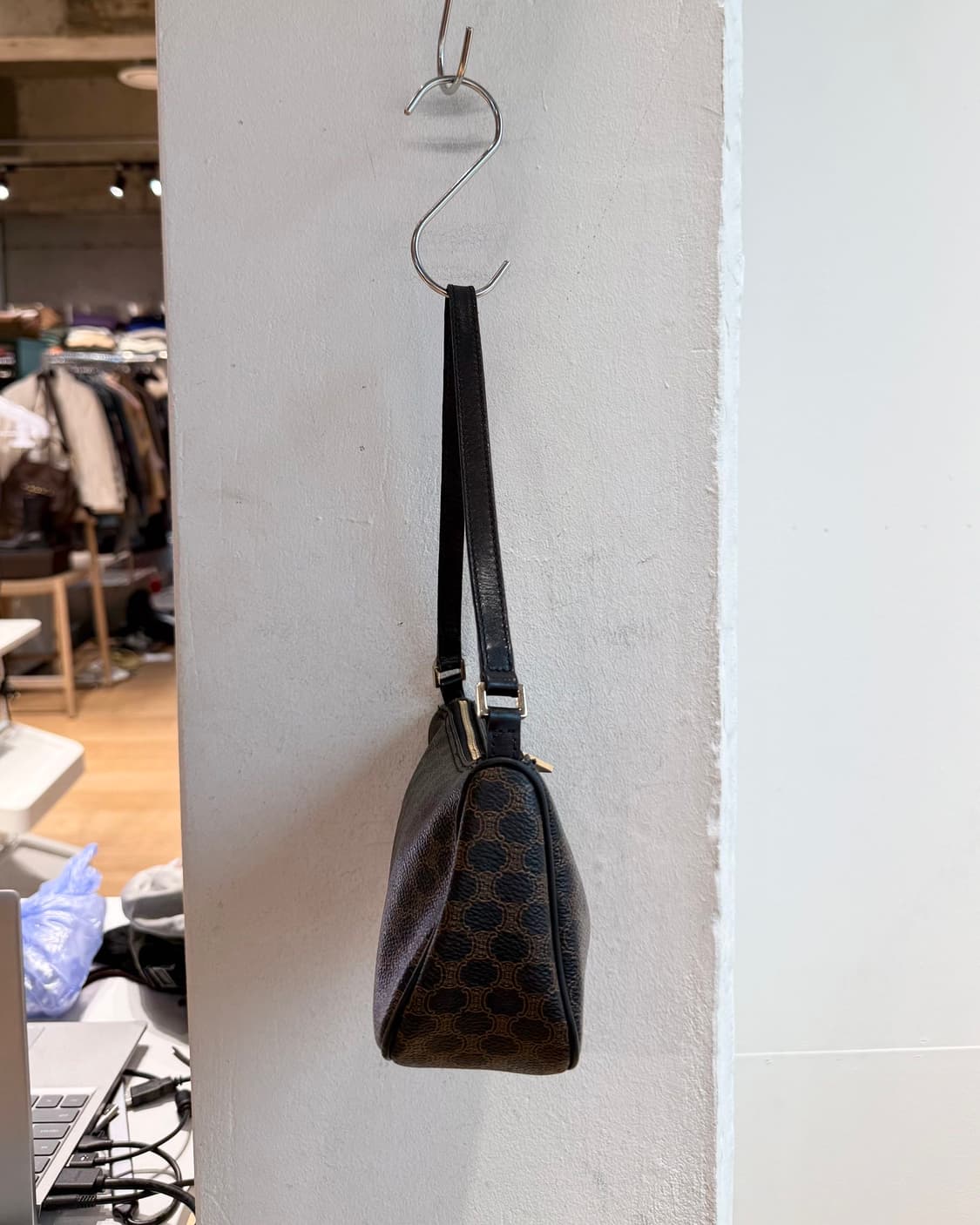 셀린느 브라운 마카담 숄더백  상품이미지3