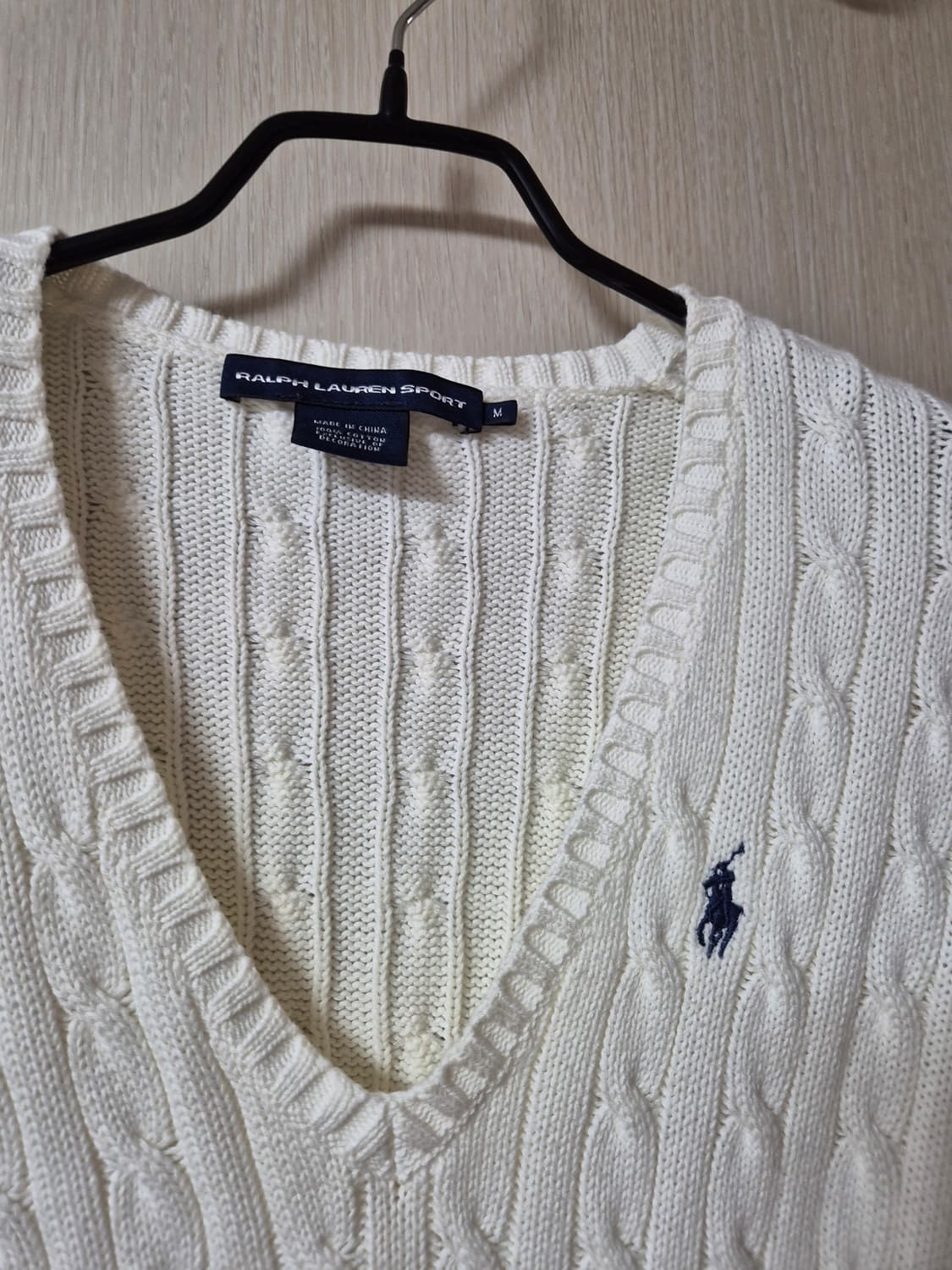폴로 랄프로렌 케이블니트 브이넥 꽈배기 니트 m (미사용) 상품이미지3