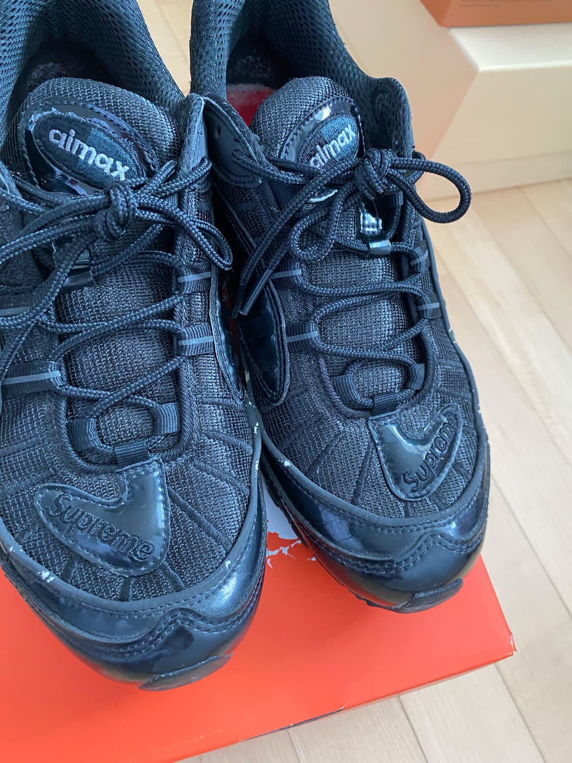 슈프림 나이키 에어맥스 98 블랙 팝니다 상품이미지2