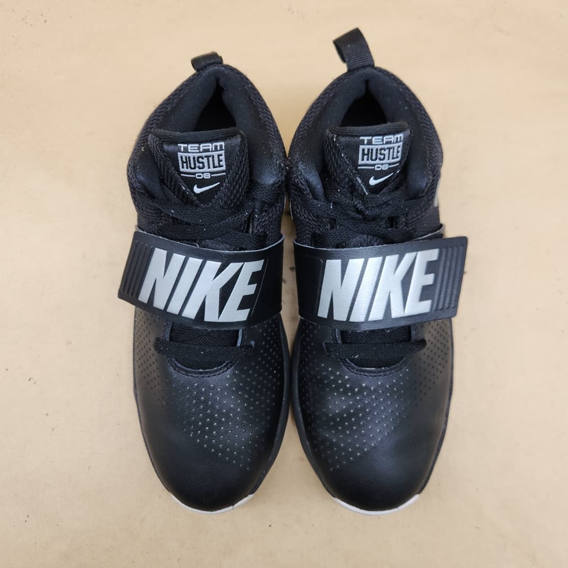 나이키 팀허슬  D8 운동화245  상품이미지2