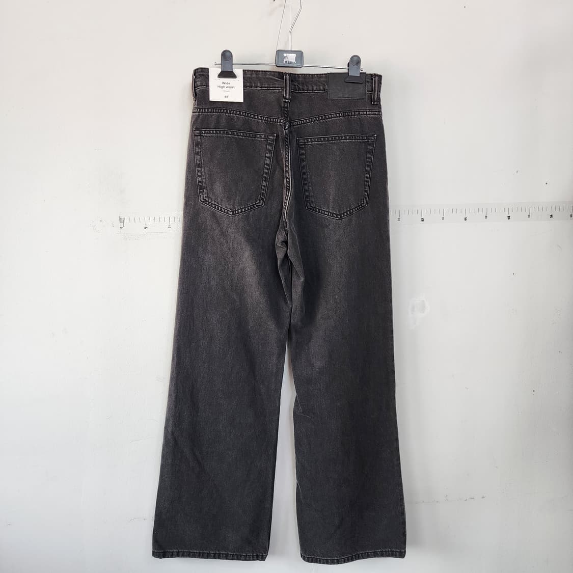 H&M 블랙 워싱 와이드 데님 팬츠 상품이미지3