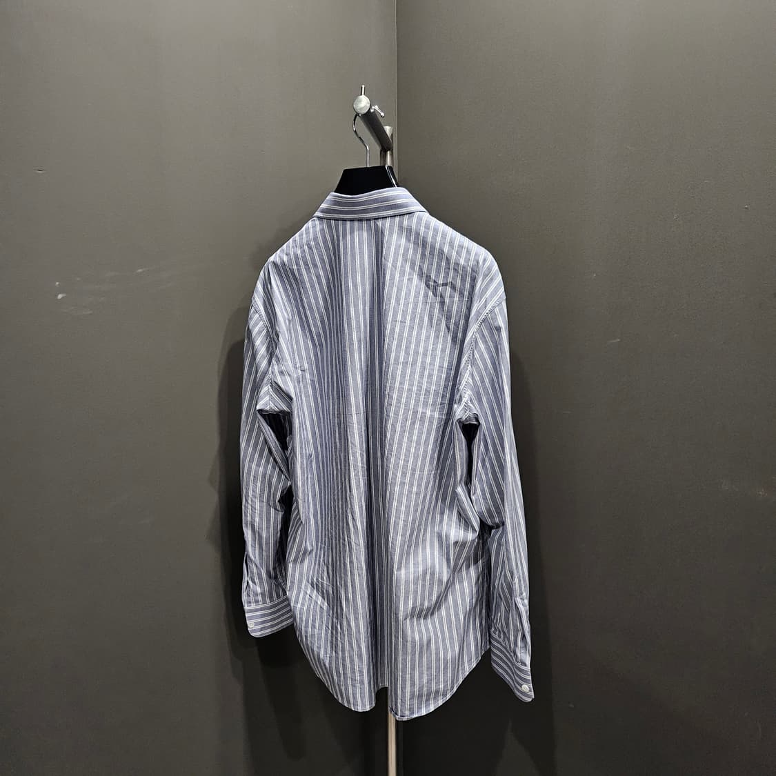 셀린느 트리오페 로고 스트라이프 신상 셔츠 상품이미지3