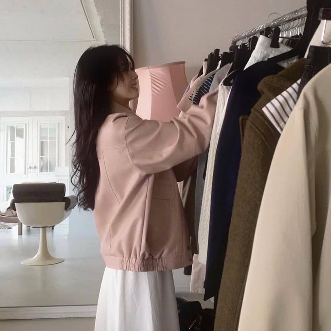 슬로우앤드 프리미엄 글로시 비건레더자켓 핑크 상품이미지2