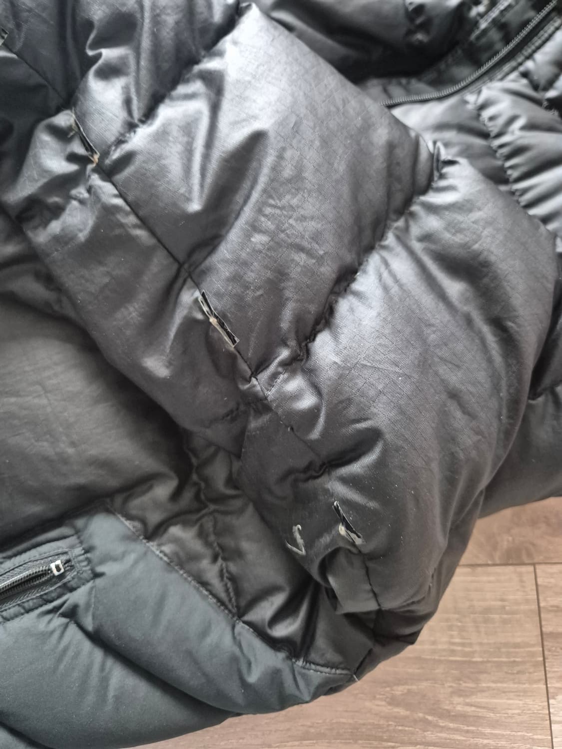 파타고니아 블랙 다운 자켓 상품이미지4