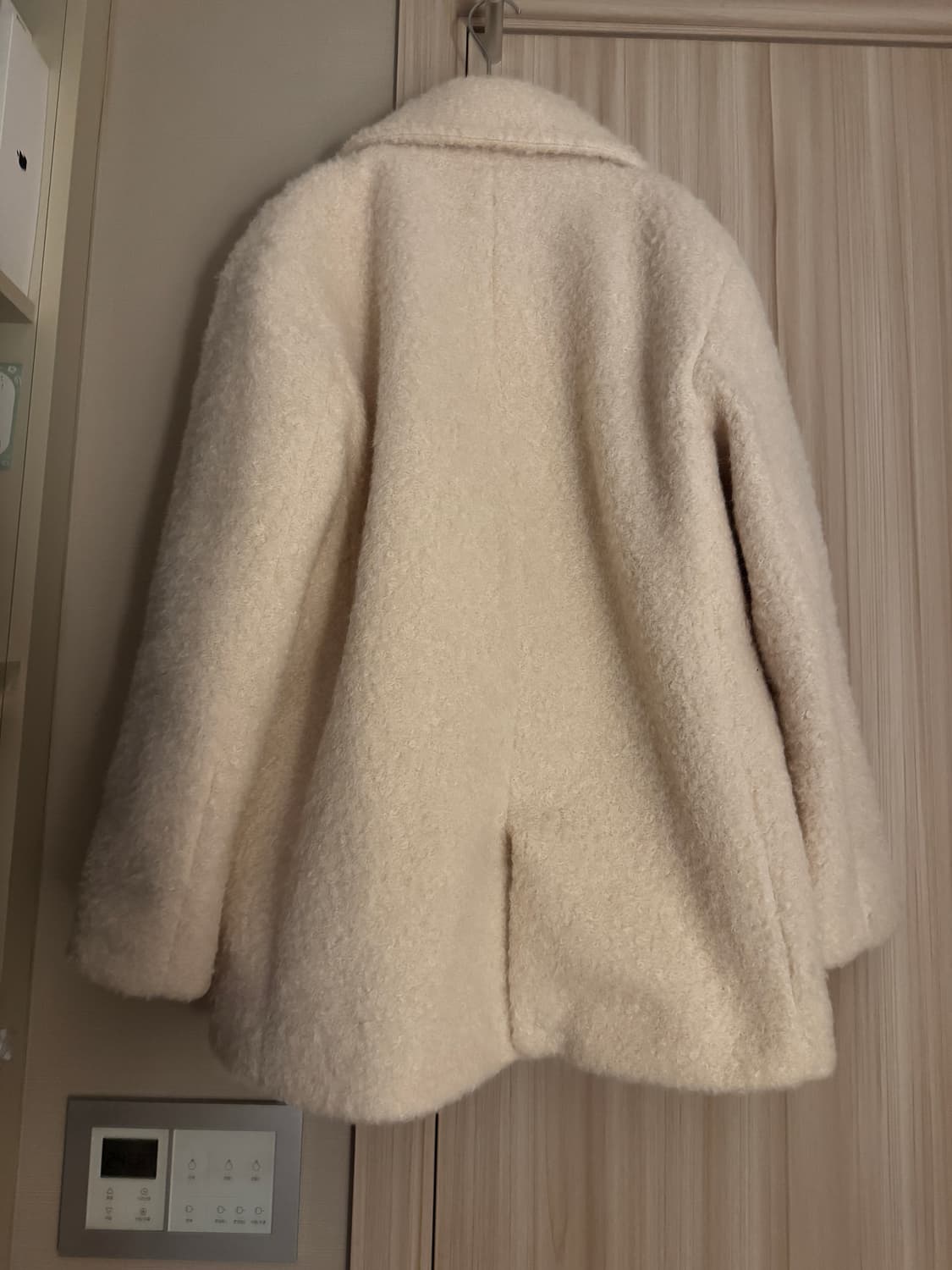 자라 양털 부클코트 상품이미지2