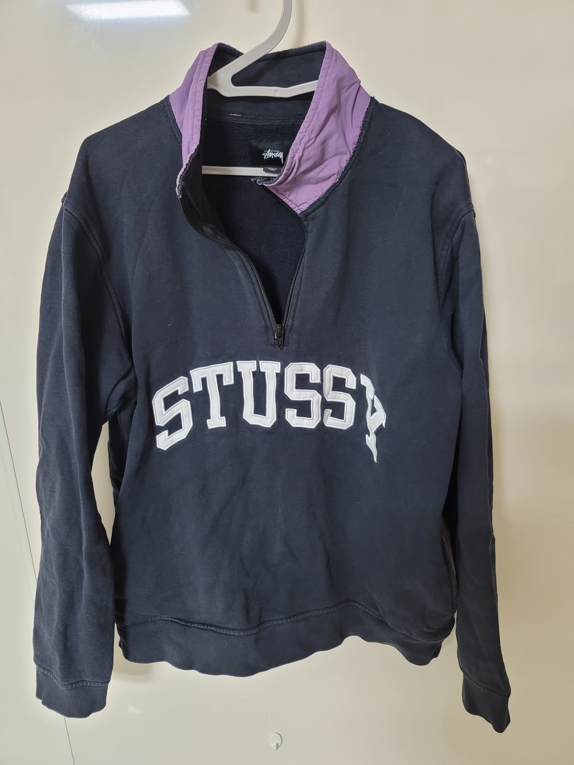 스투시 카라넥 맨투맨  105정 하자있음

남성 105

 상품이미지1