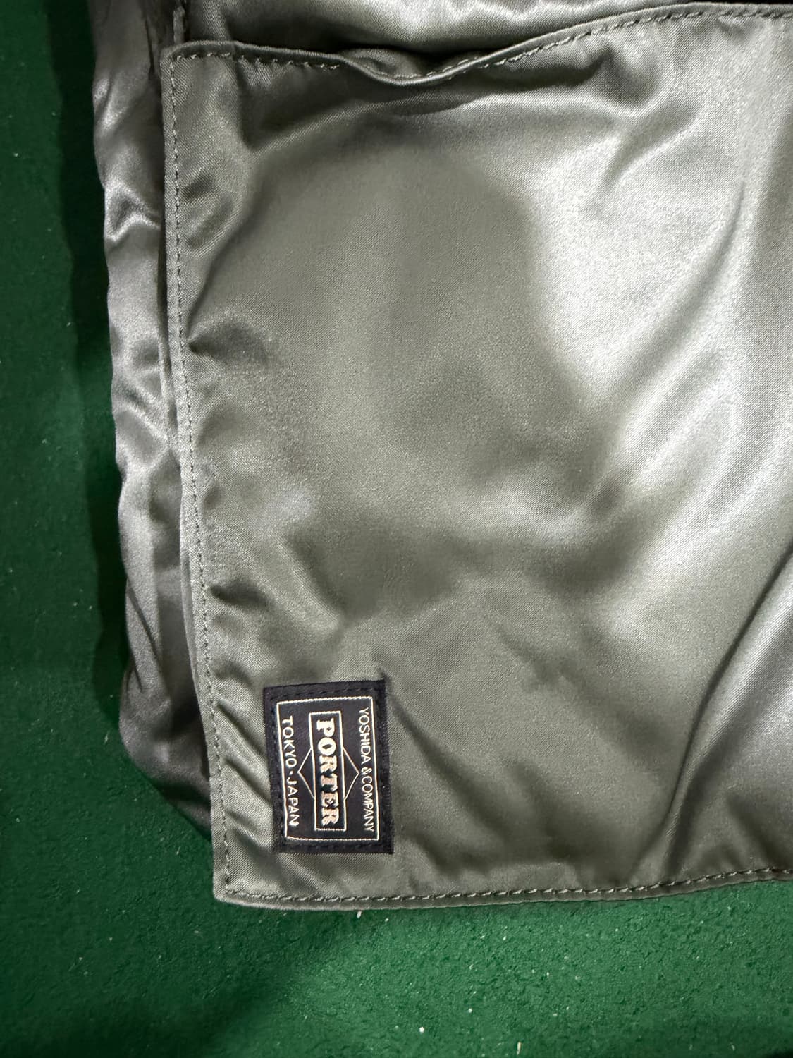 포터 율 뉴 탱커 숏 헬멧백 세이지그린 상품이미지2