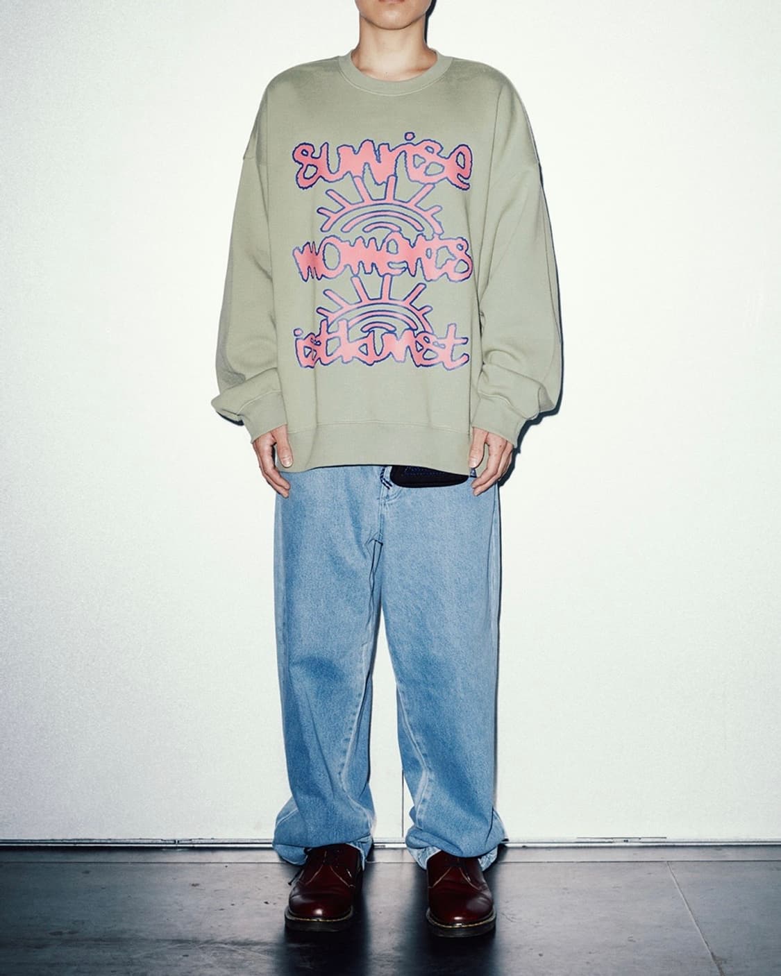 이스트쿤스트 맨투맨 SUNRISE MOMENT SWEATSHIRTS 상품이미지1