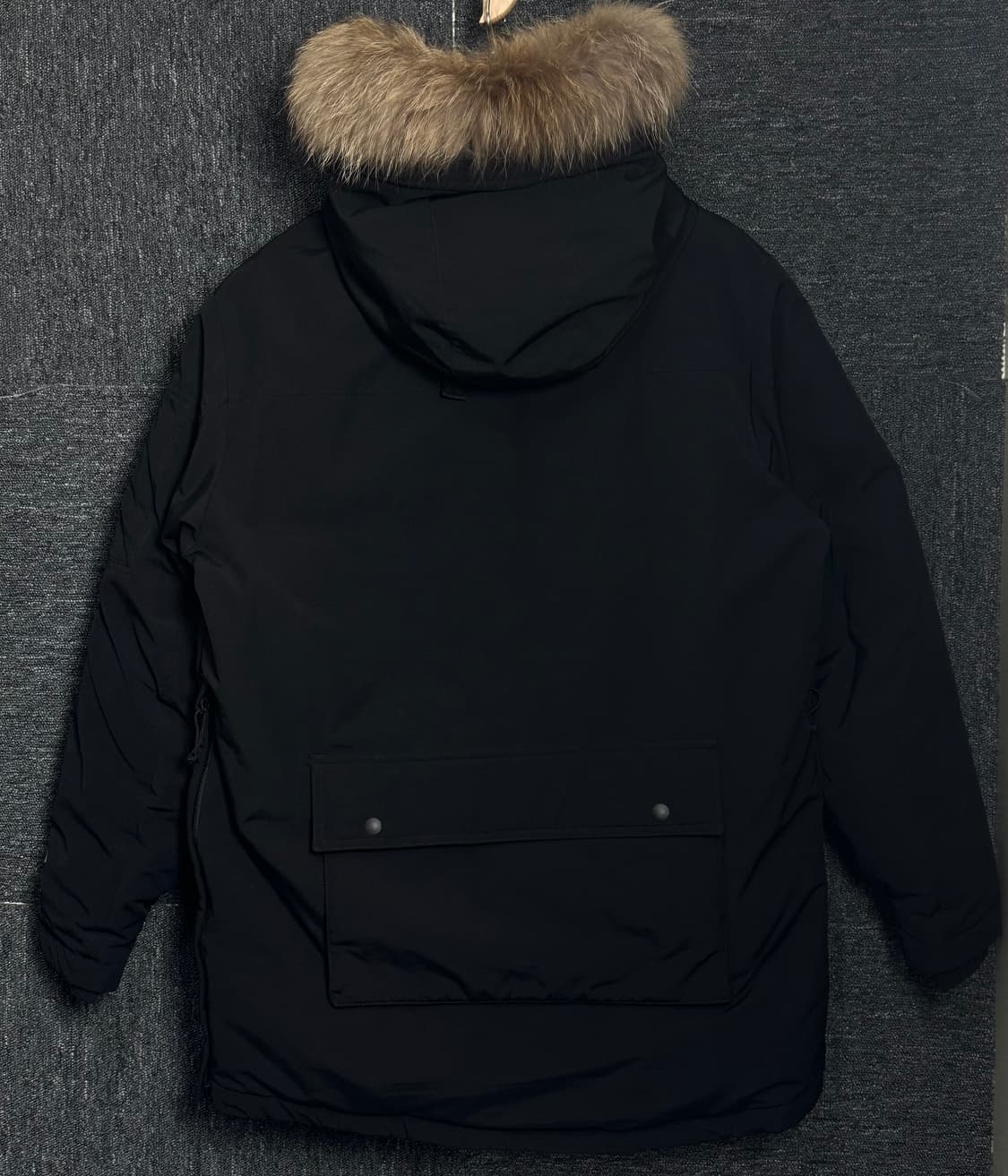 뉴에라 남성 패딩 95 블랙 상품이미지3