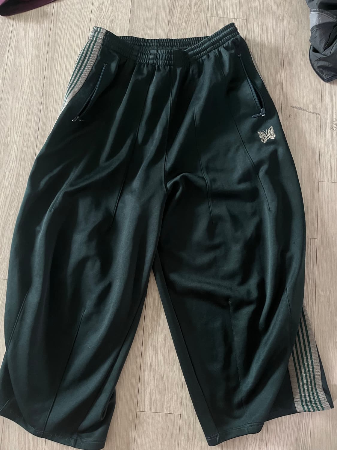 니들스 hd 트랙팬츠 s 다크크린 상품이미지1