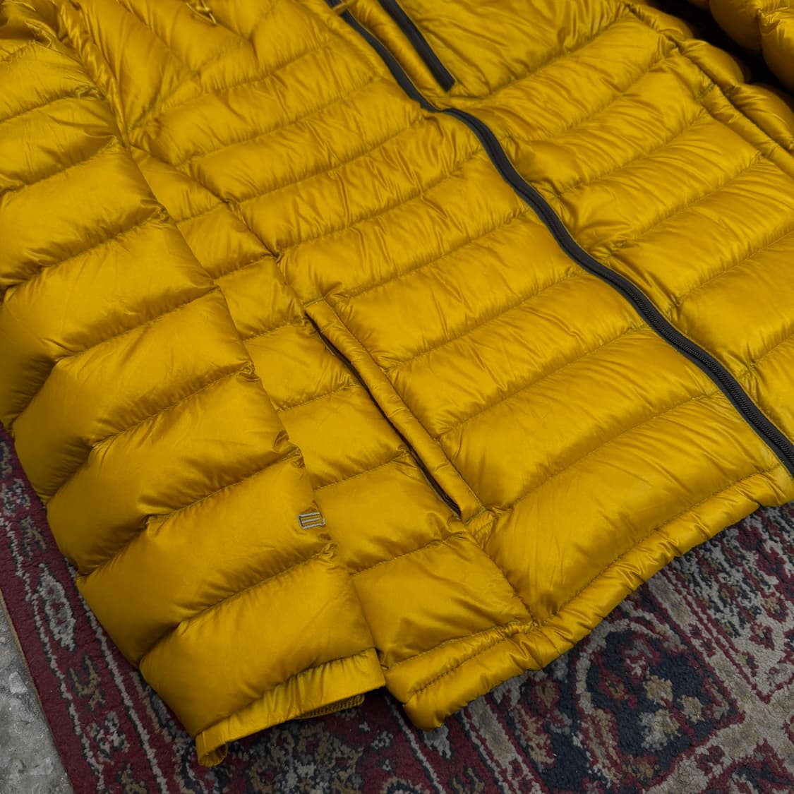 몽벨 900필 구스다운 경량 후드 패딩자켓 [ 100 ] 상품이미지4