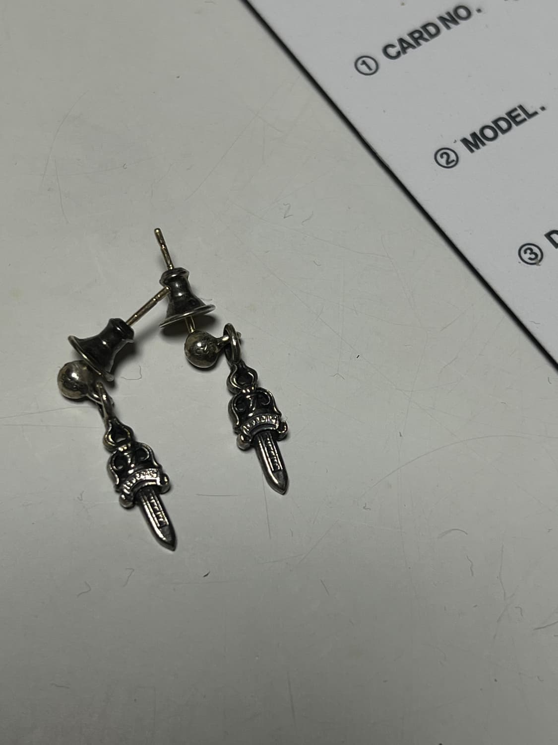 크롬하츠 타이니 대거 이어링 상품이미지1