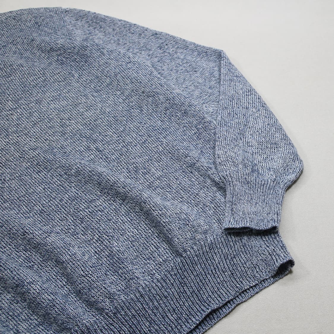 (착용컷) MIERU 썸머 브이넥 니트 (남성용 100) 상품이미지6