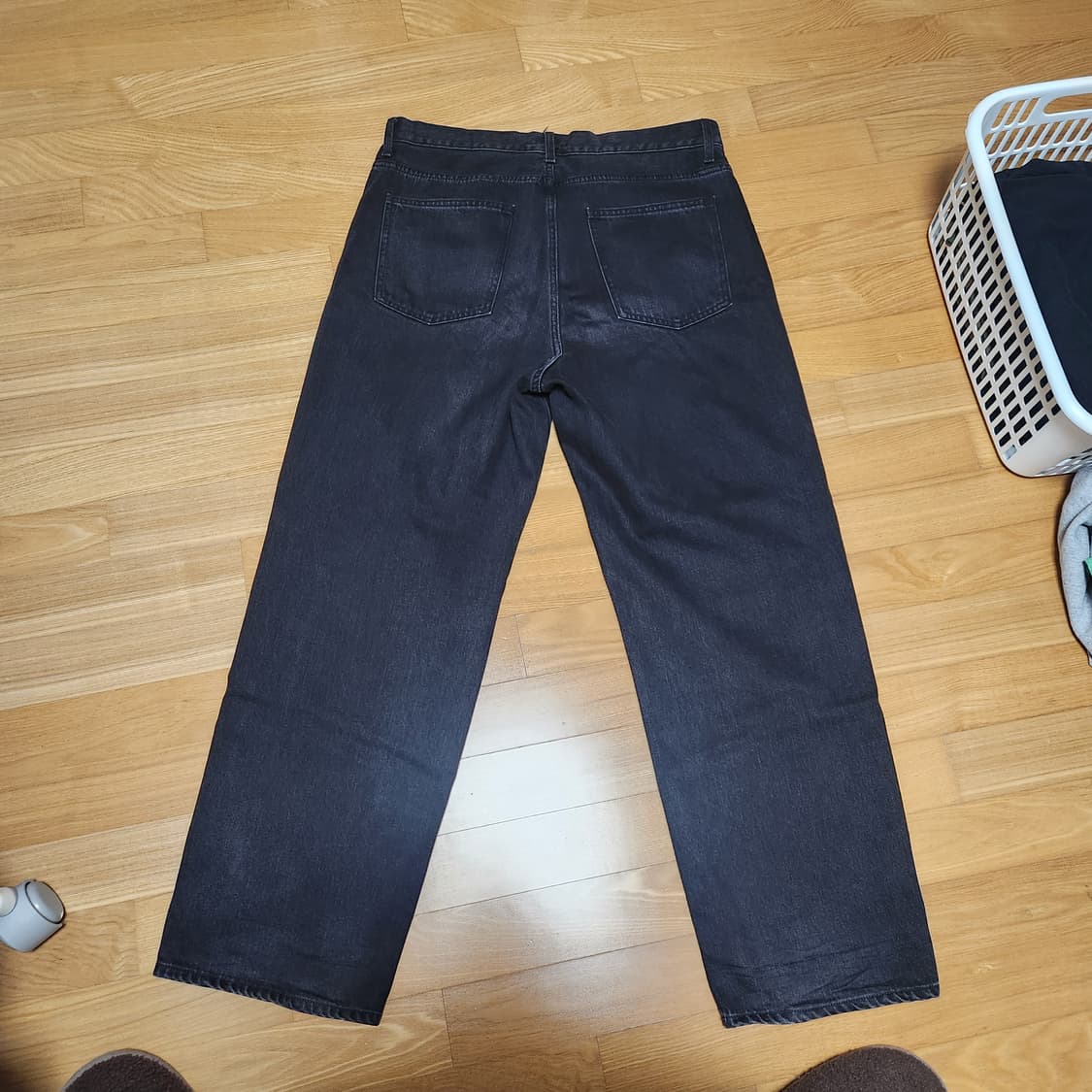 유니클로 와이드 스트레이트 진 상품이미지2