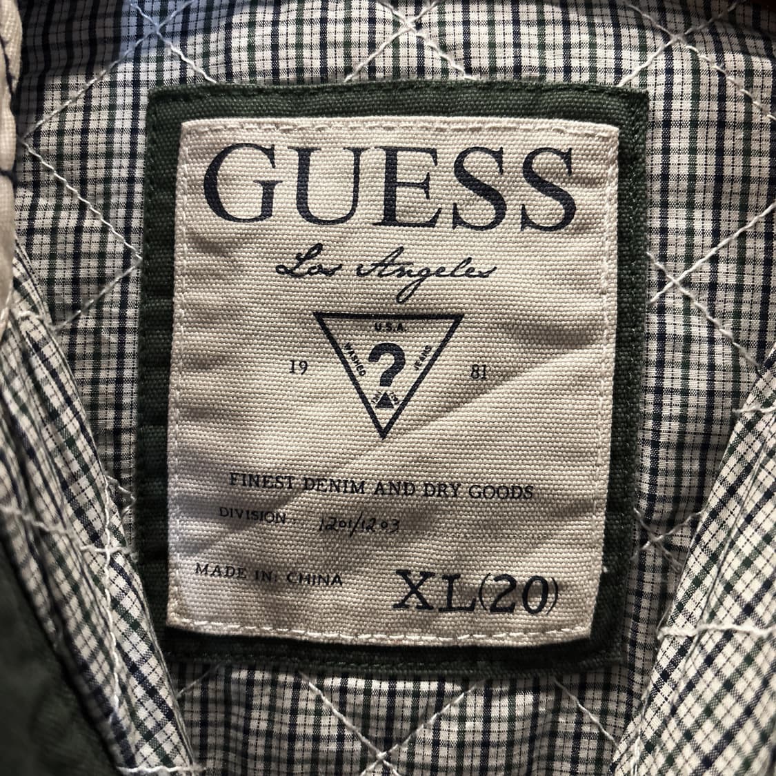 게스 패디드 워크셔츠 집업자켓 투포켓 퀼팅안감 디테일 올리브 상품이미지8