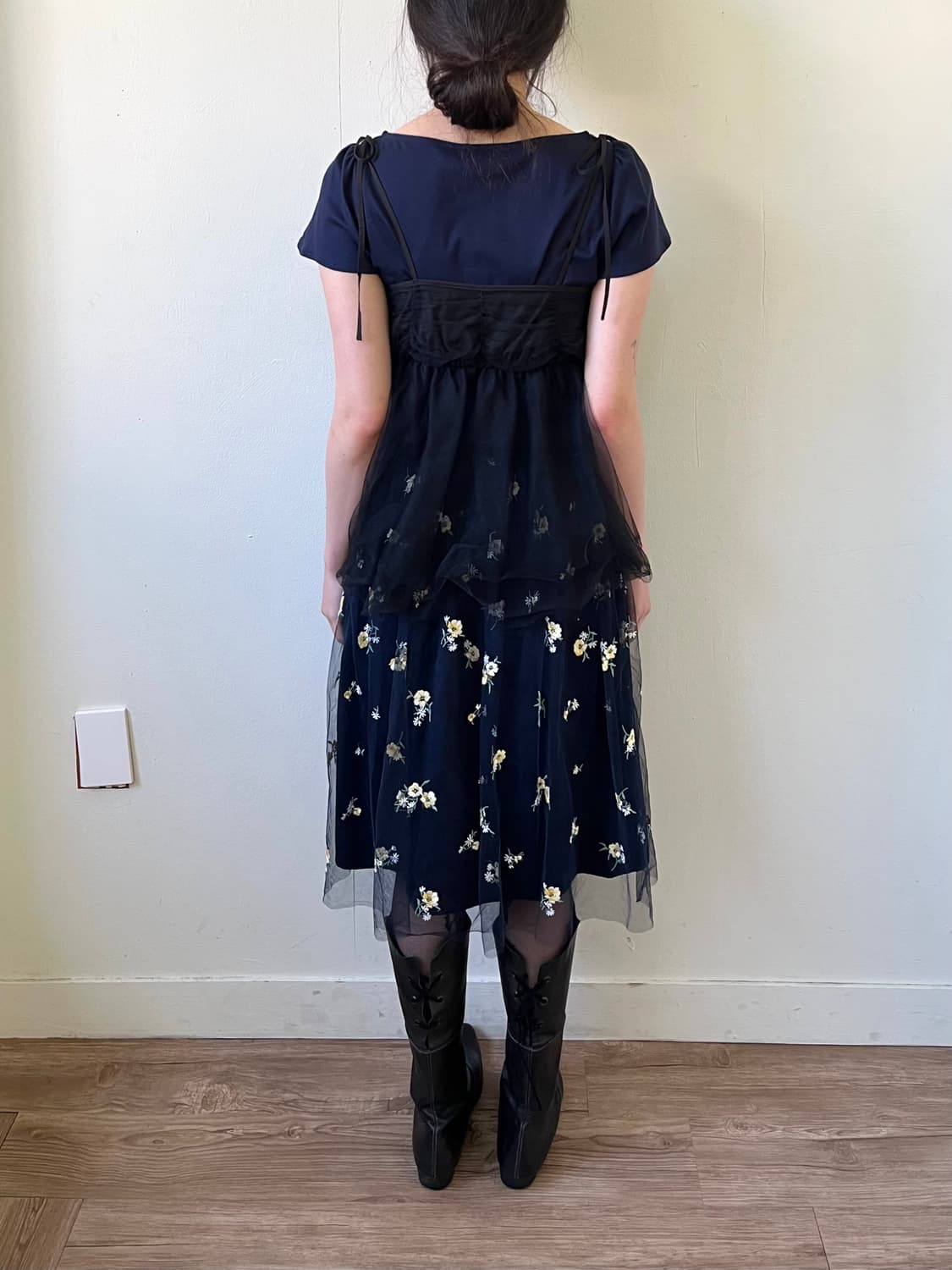 Couture brooch 퍼퓸 티셔츠 상품이미지9