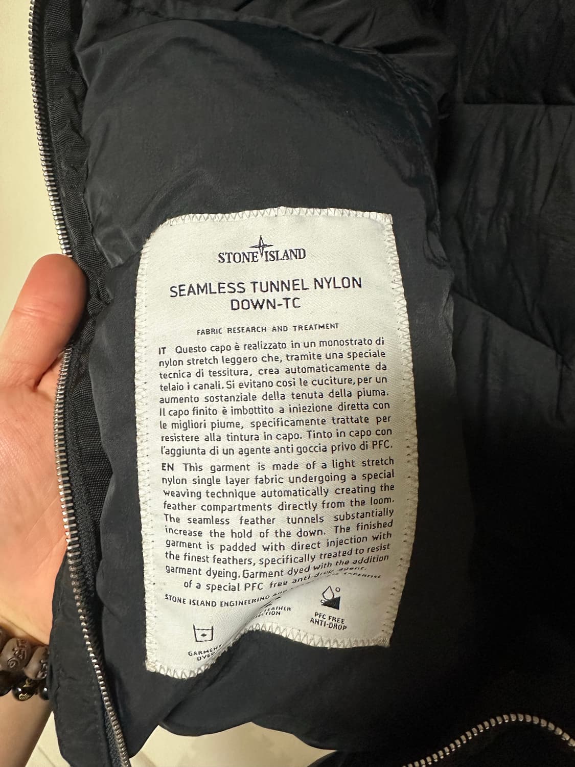 스톤아일랜드 심리스 패딩 상품이미지3